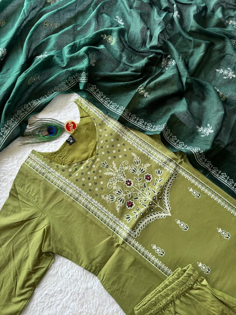 Pista Cotton Mirror Work Straight Suit Set