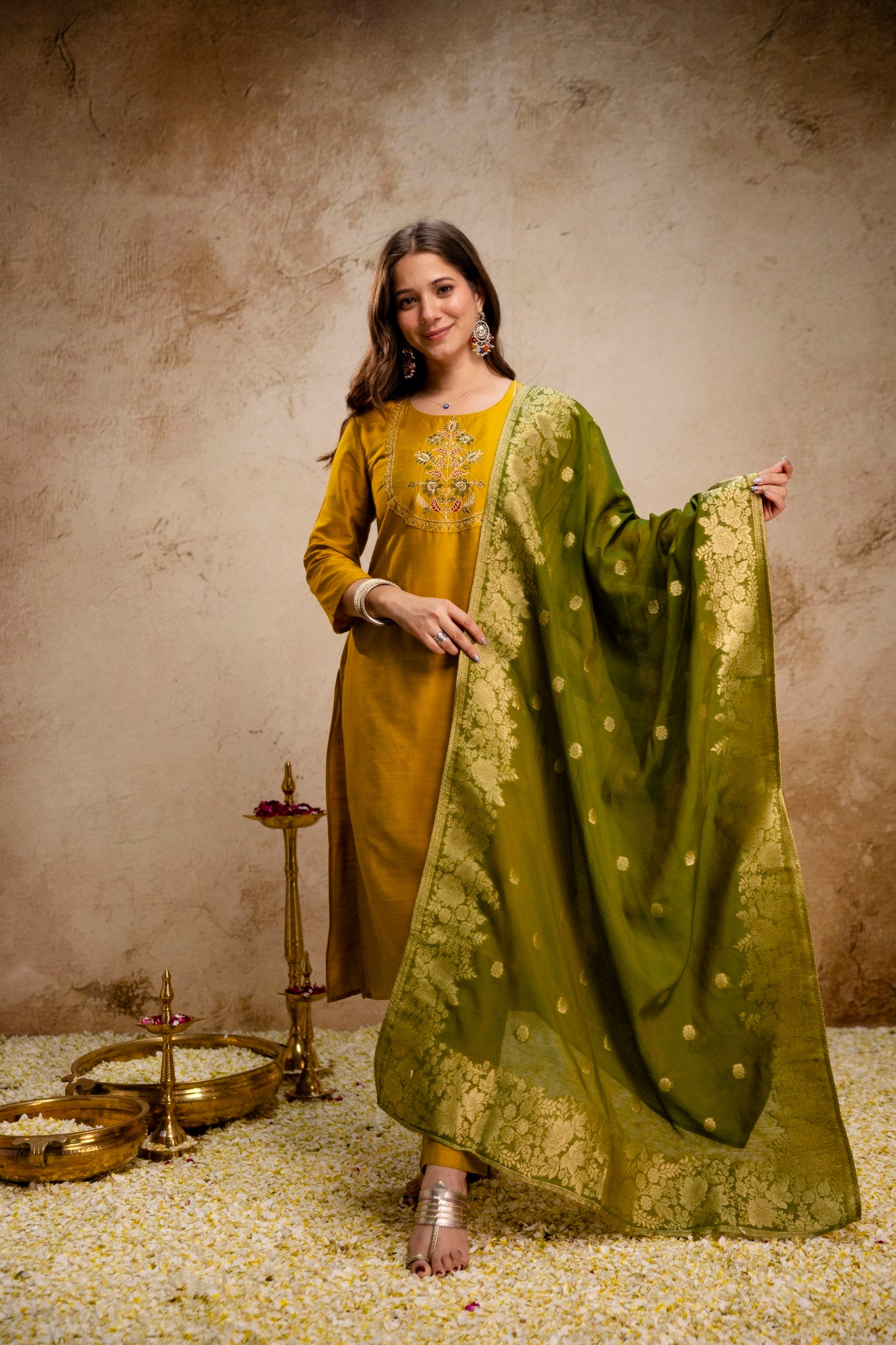 Ethnic Silk Embriodery Straight Suit Set
