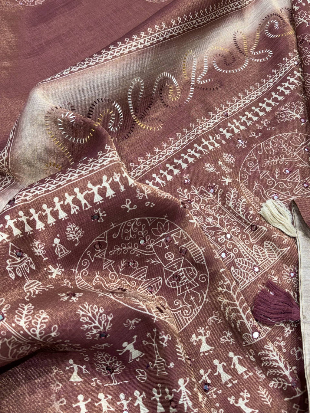 Dusty Jacquard Silk Kantha Work Saree With Blouse