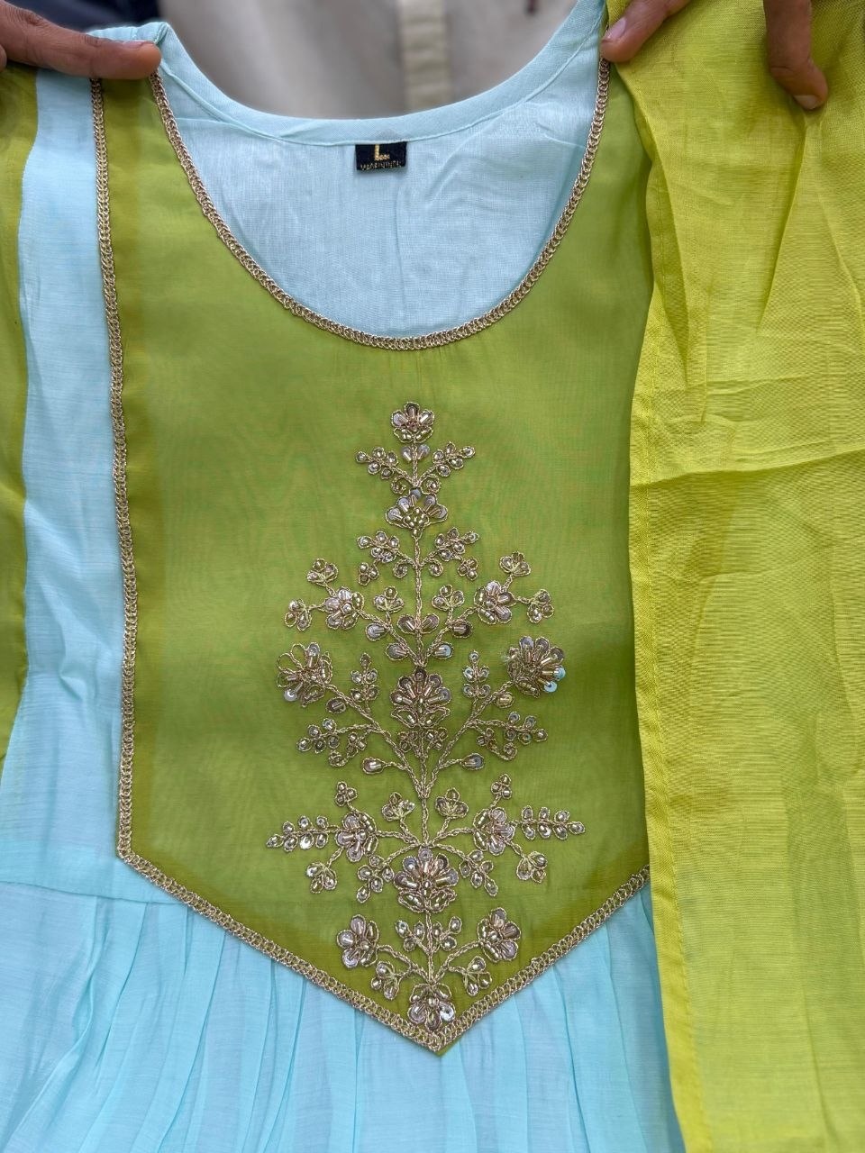 Pure Mul Chnaderi Embriodery Suit Set